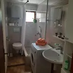 Ema Apartment *